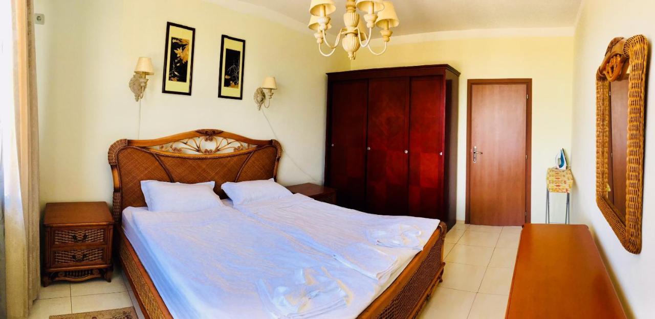 Gardenia Suites Sozopol Bagian luar foto