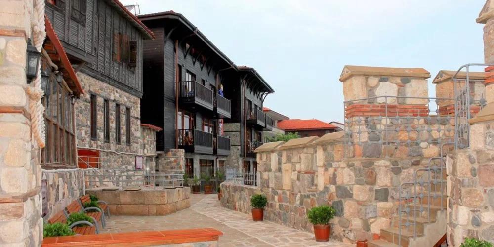 Gardenia Suites Sozopol Bagian luar foto