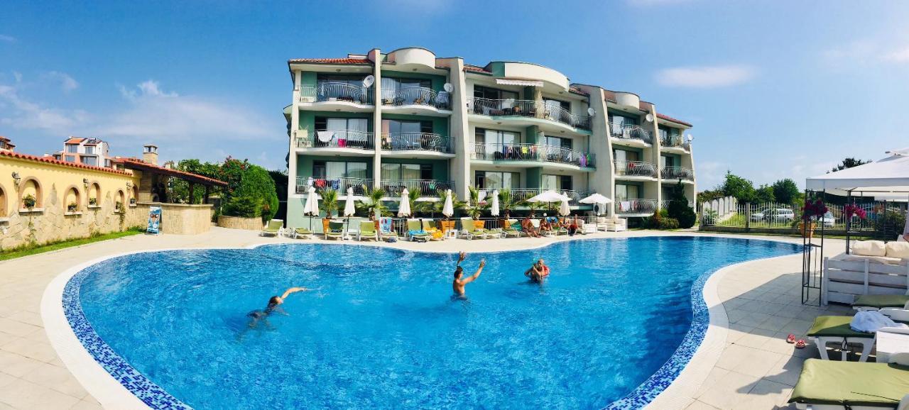 Gardenia Suites Sozopol Bagian luar foto