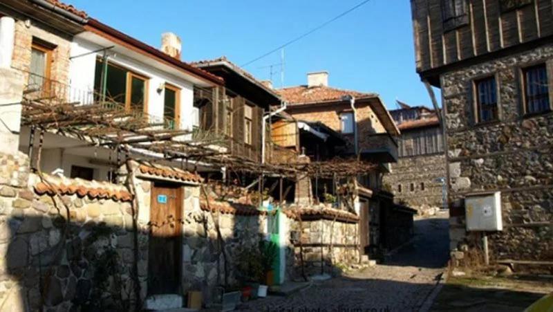 Gardenia Suites Sozopol Bagian luar foto