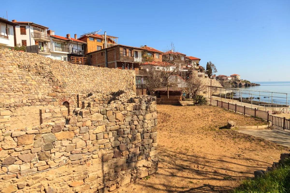 Gardenia Suites Sozopol Bagian luar foto