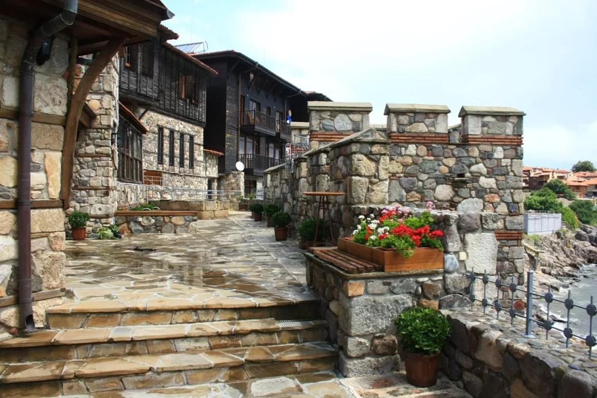 Gardenia Suites Sozopol Bagian luar foto