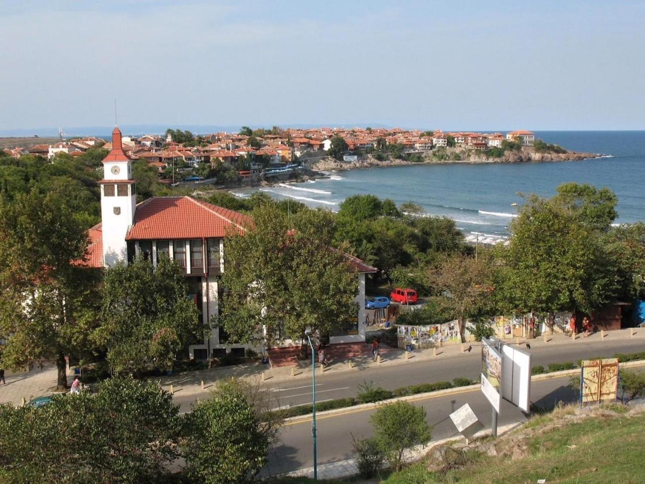Gardenia Suites Sozopol Bagian luar foto