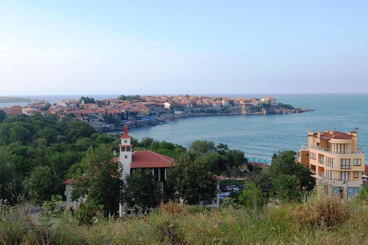 Gardenia Suites Sozopol Bagian luar foto