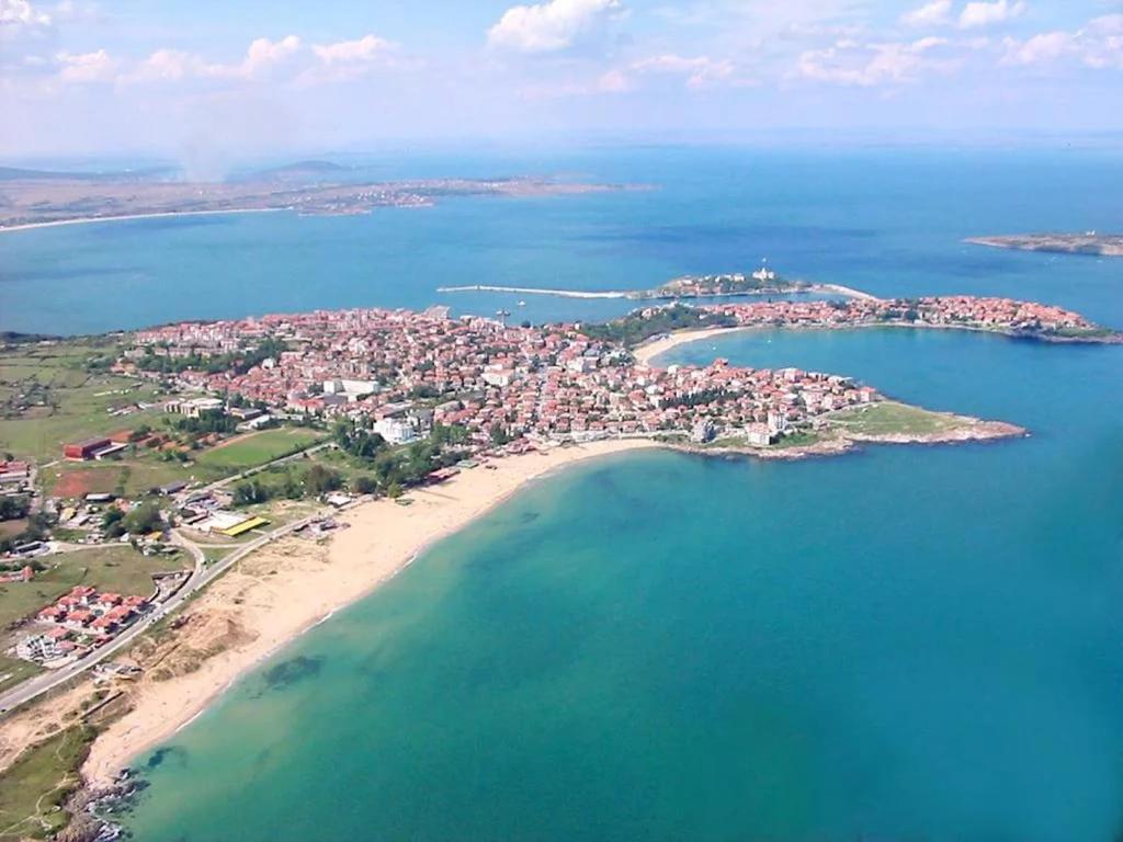 Gardenia Suites Sozopol Bagian luar foto