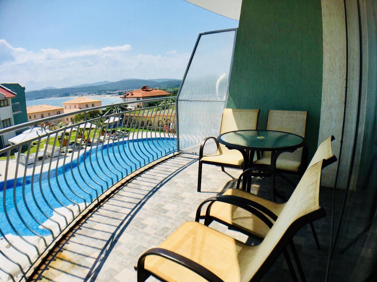 Gardenia Suites Sozopol Bagian luar foto